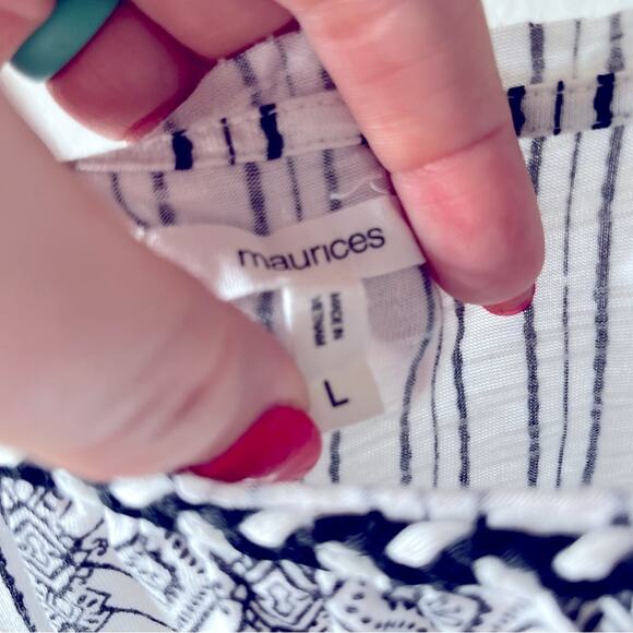 Maurice’s black white stripe patterned tank top blouse juniors size large L - Picture 2 of 7